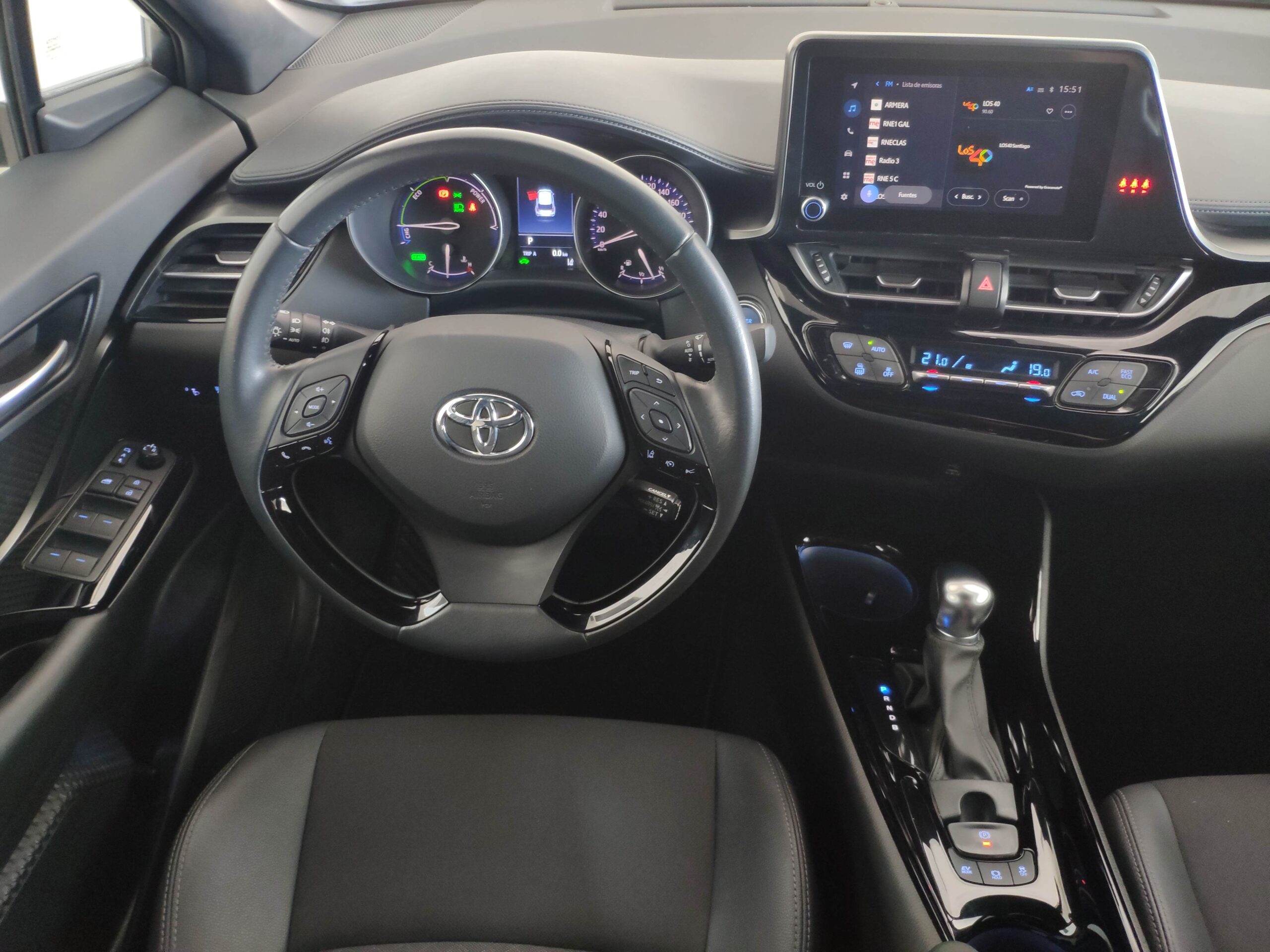 TOYOTA C-HR - Imagen 9