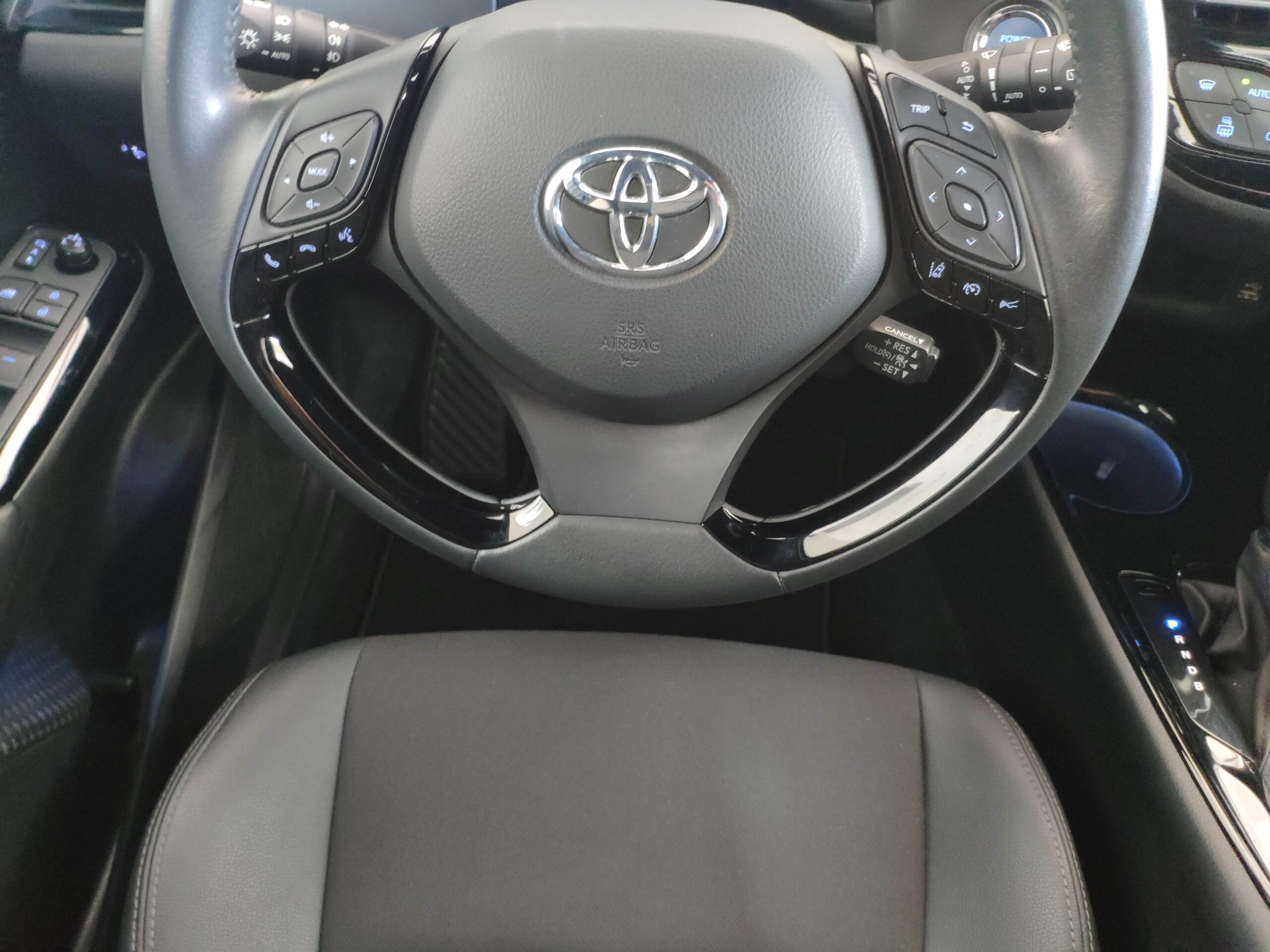 TOYOTA C-HR - Imagen 13
