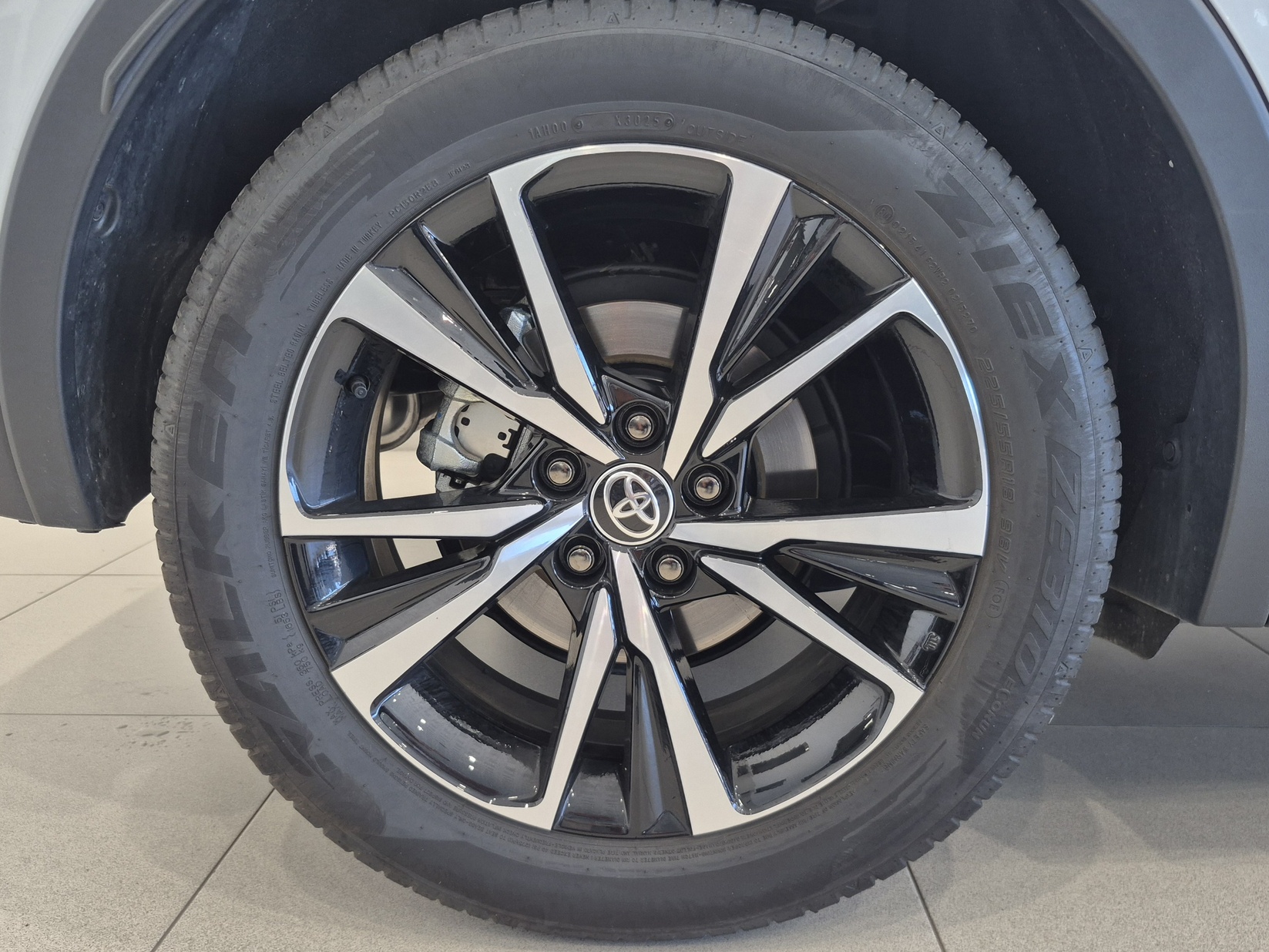 TOYOTA C-HR - Imagen 17