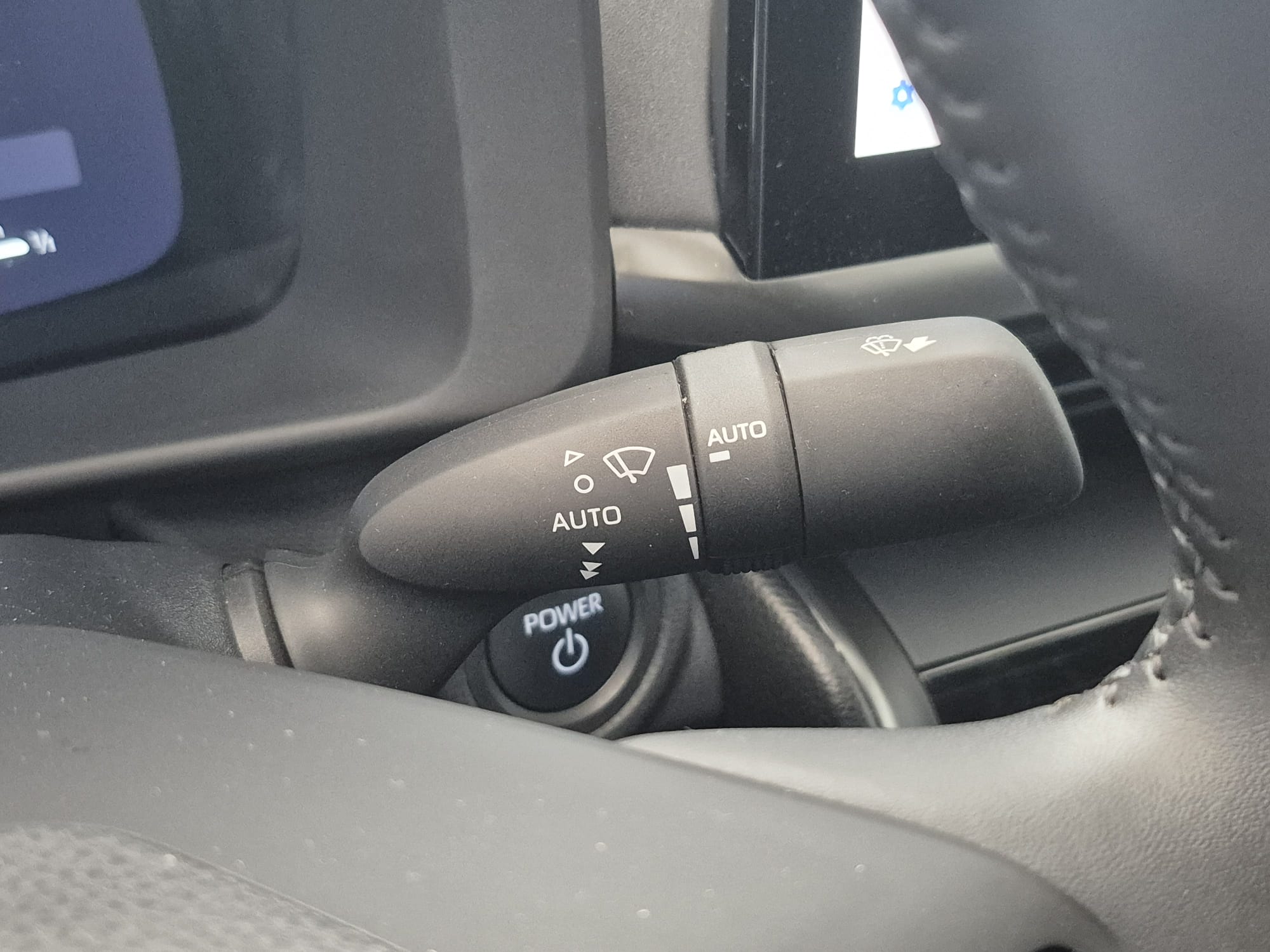 TOYOTA C-HR - Imagen 18