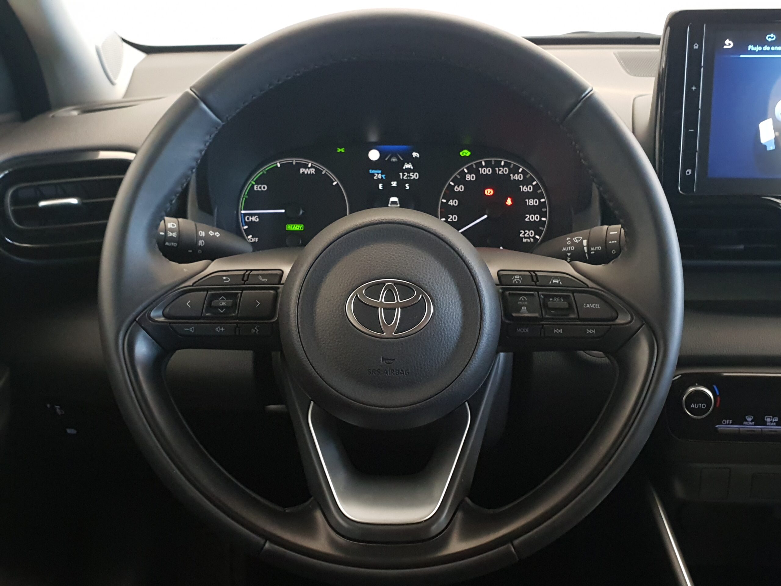 TOYOTA YARIS - Imagen 13