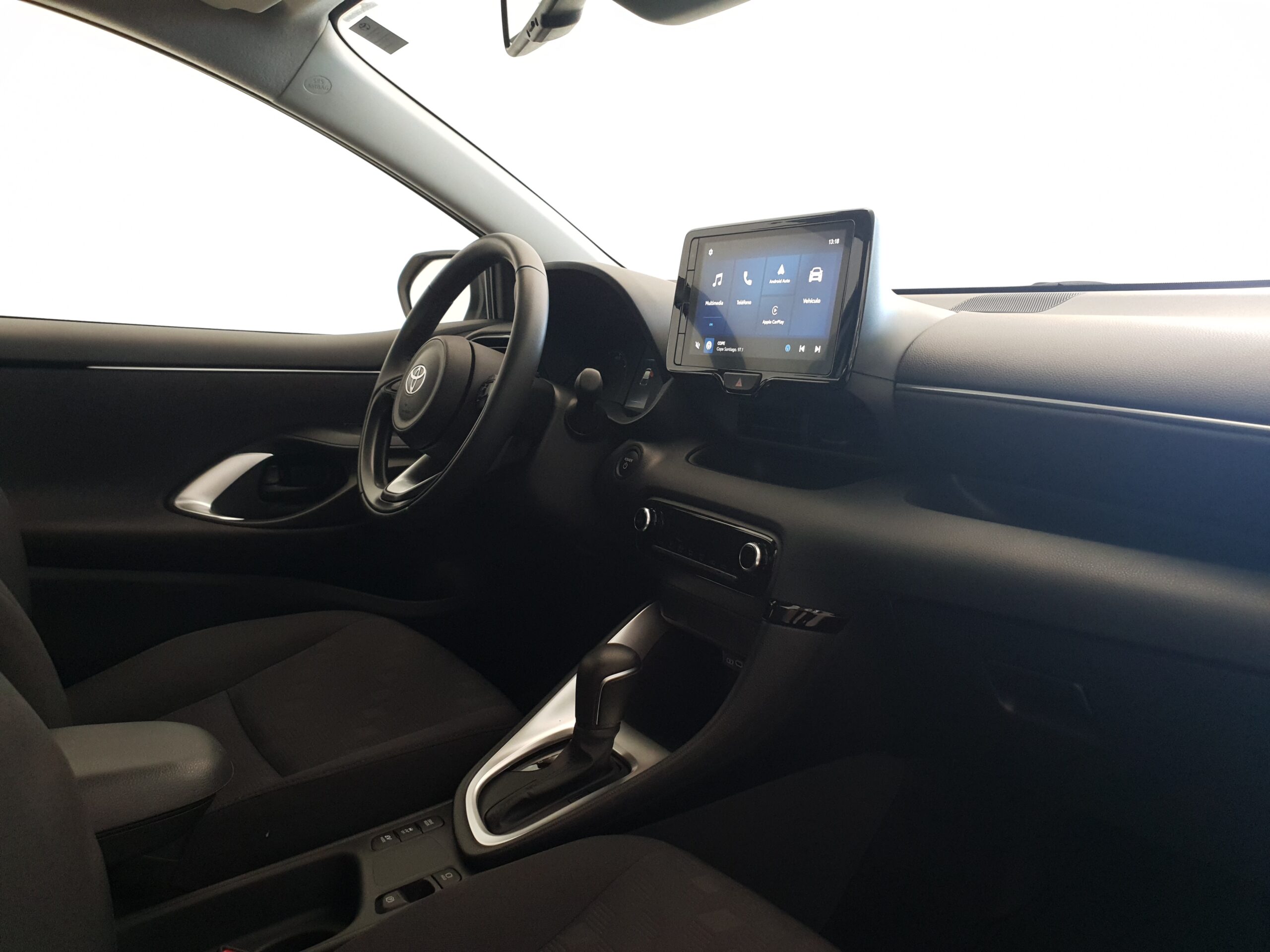 TOYOTA YARIS - Imagen 25