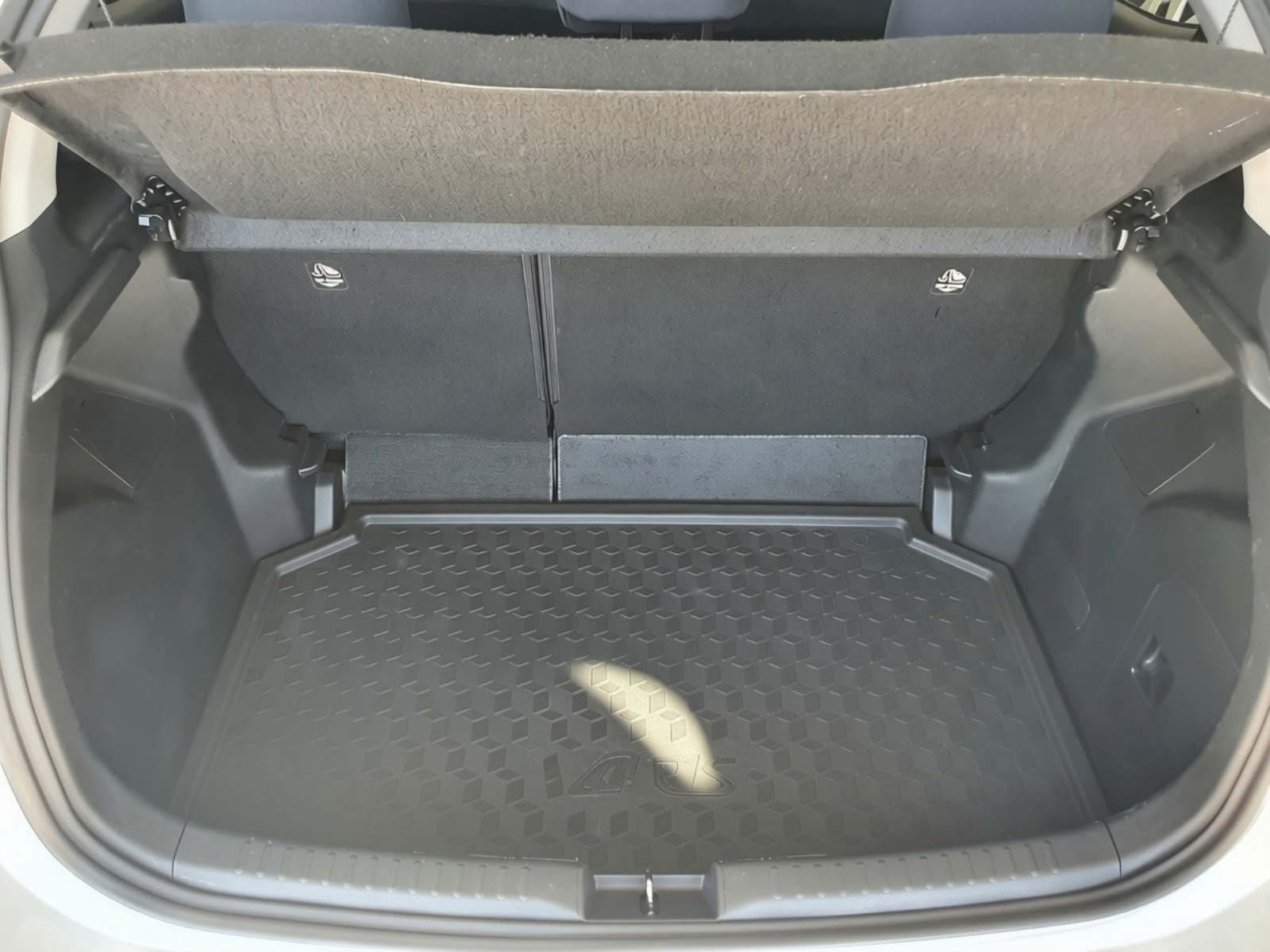 TOYOTA YARIS - Imagen 10
