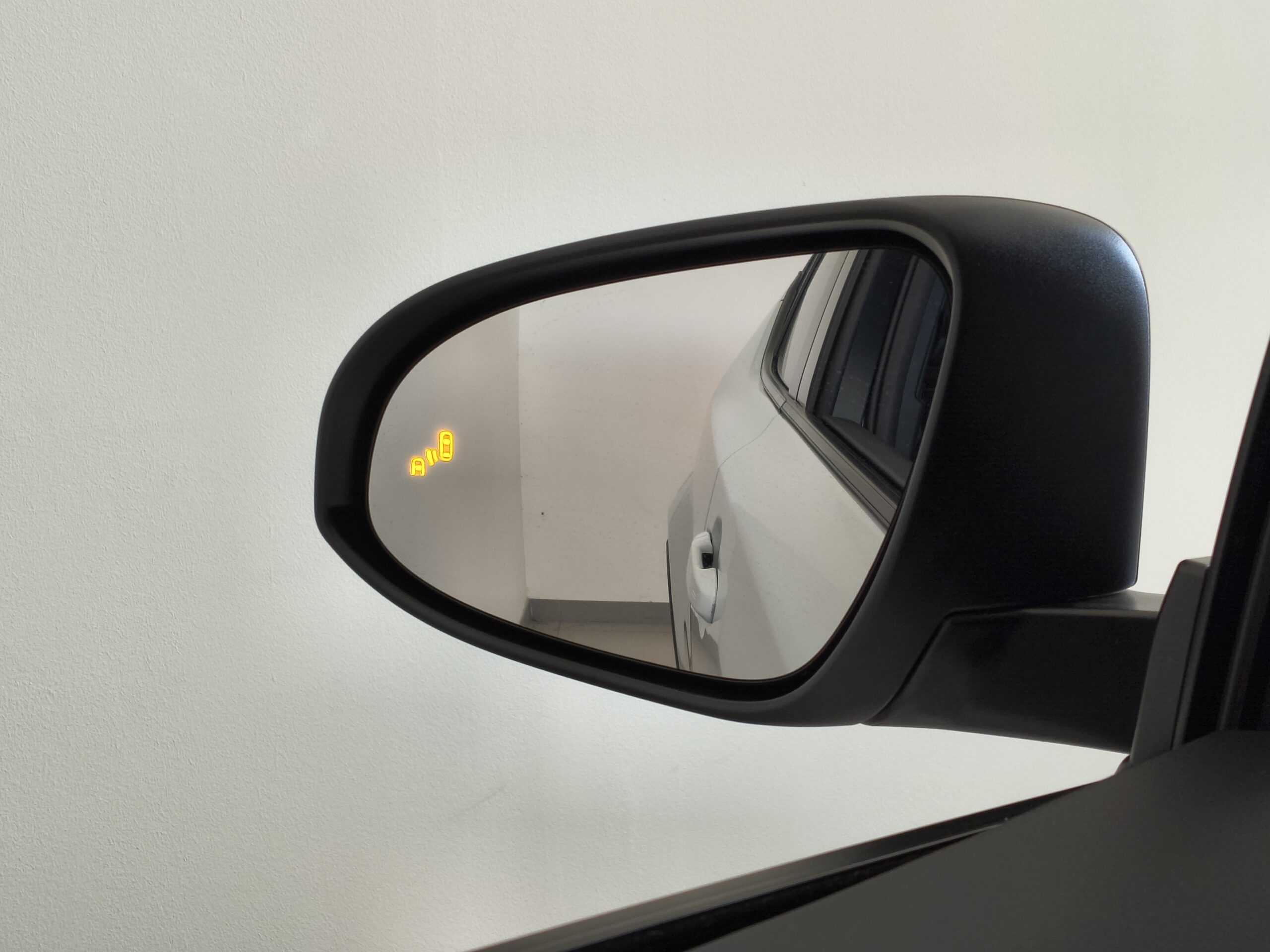 TOYOTA C-HR - Imagen 18