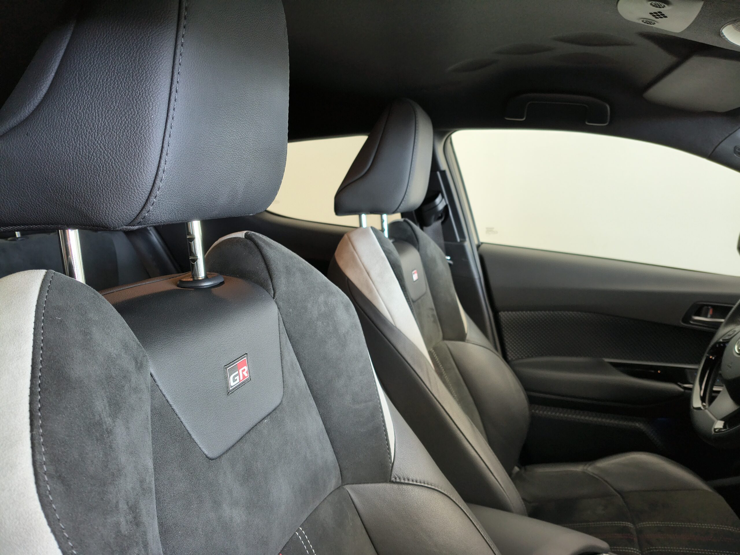 TOYOTA C-HR - Imagen 34