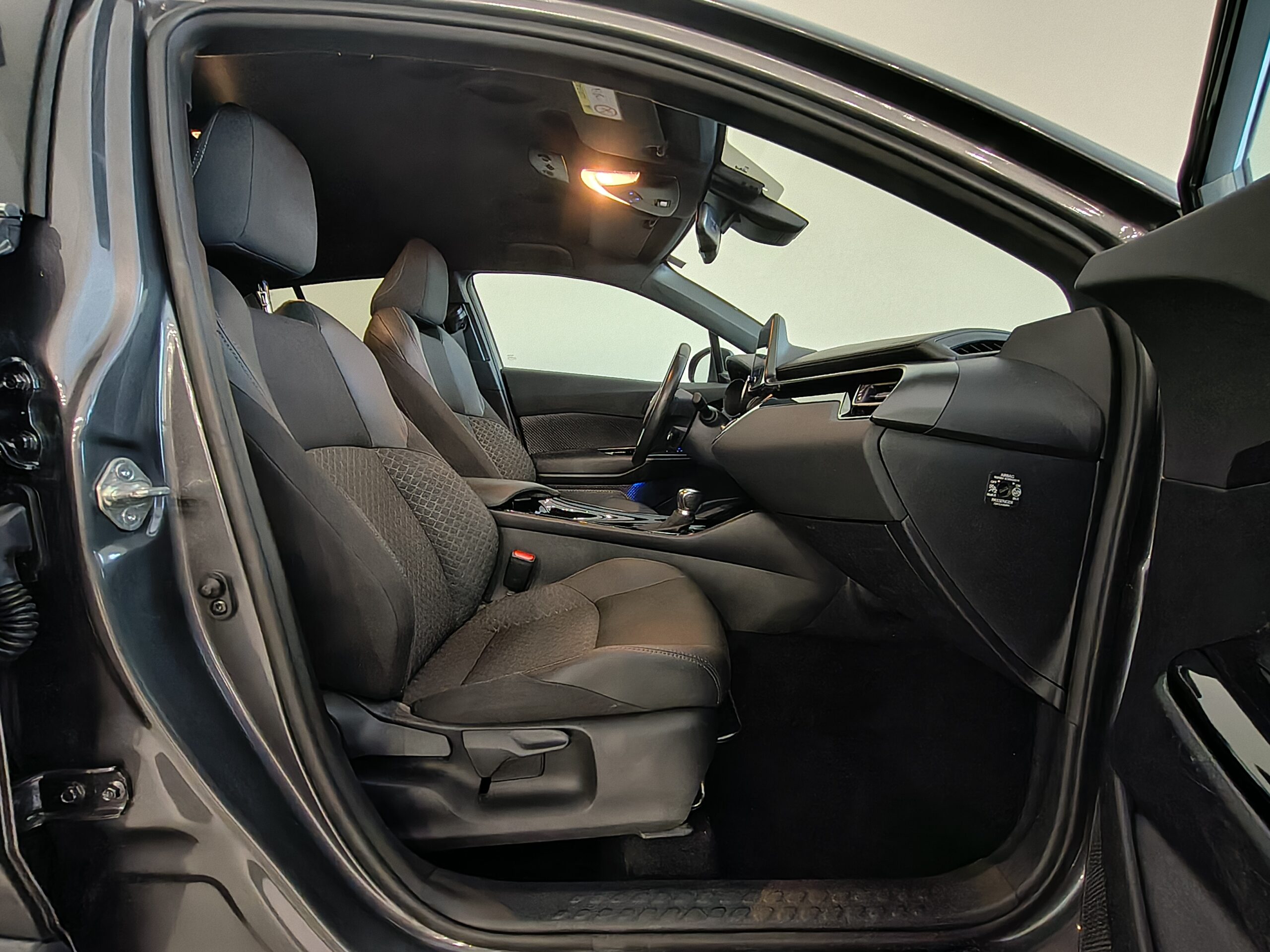 TOYOTA C-HR - Imagen 6