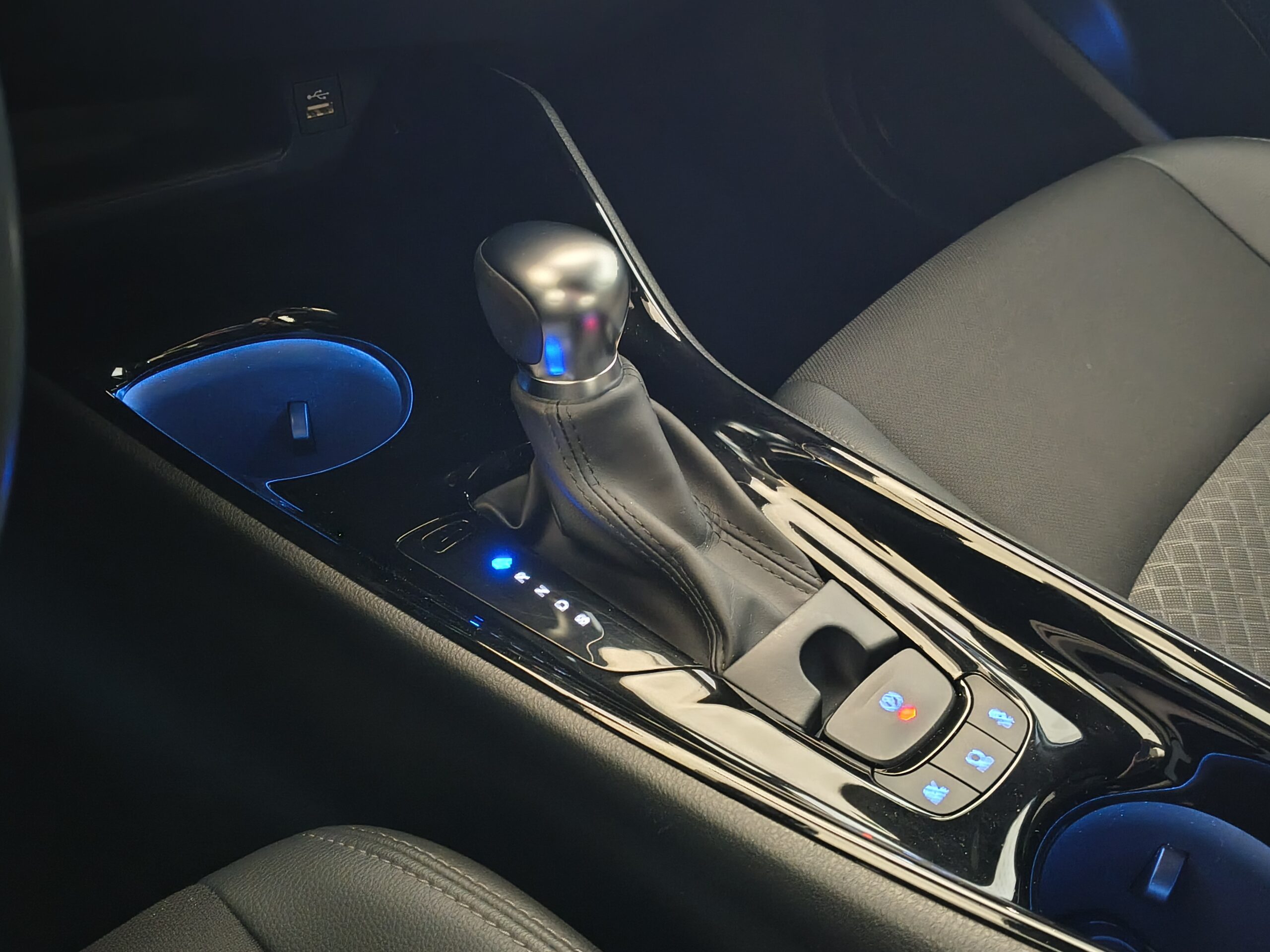 TOYOTA C-HR - Imagen 22