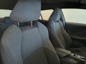 interior toyota CHR 220PH ADVANCE hibrido enchufable de ocasion