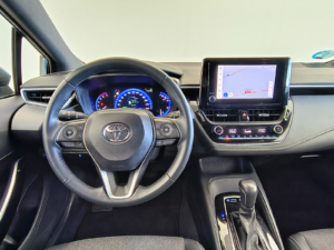 interior toyota corolla 125H Style vista salpicadero de ocasion