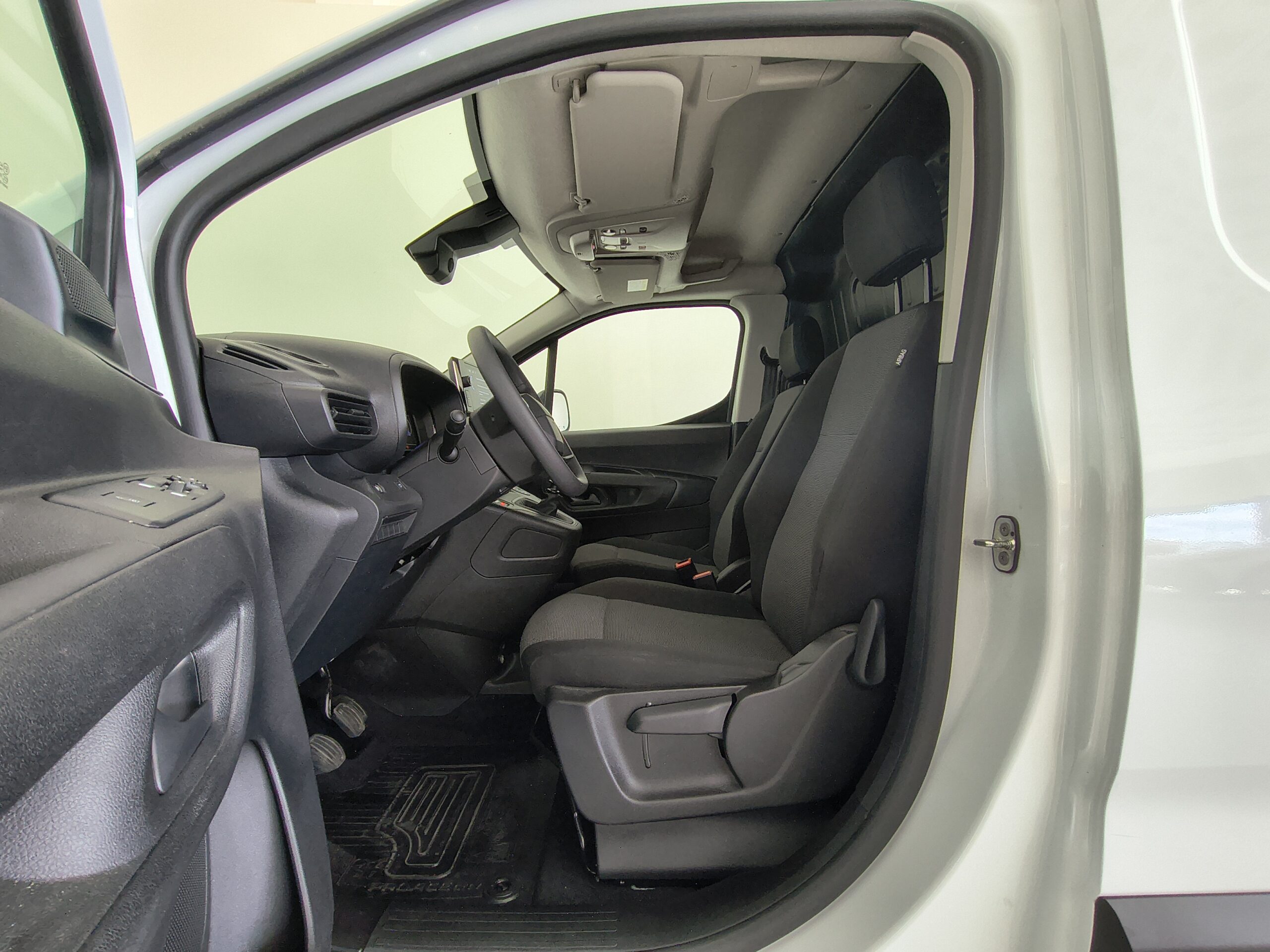 TOYOTA PROACE CITY VAN - Imagen 10