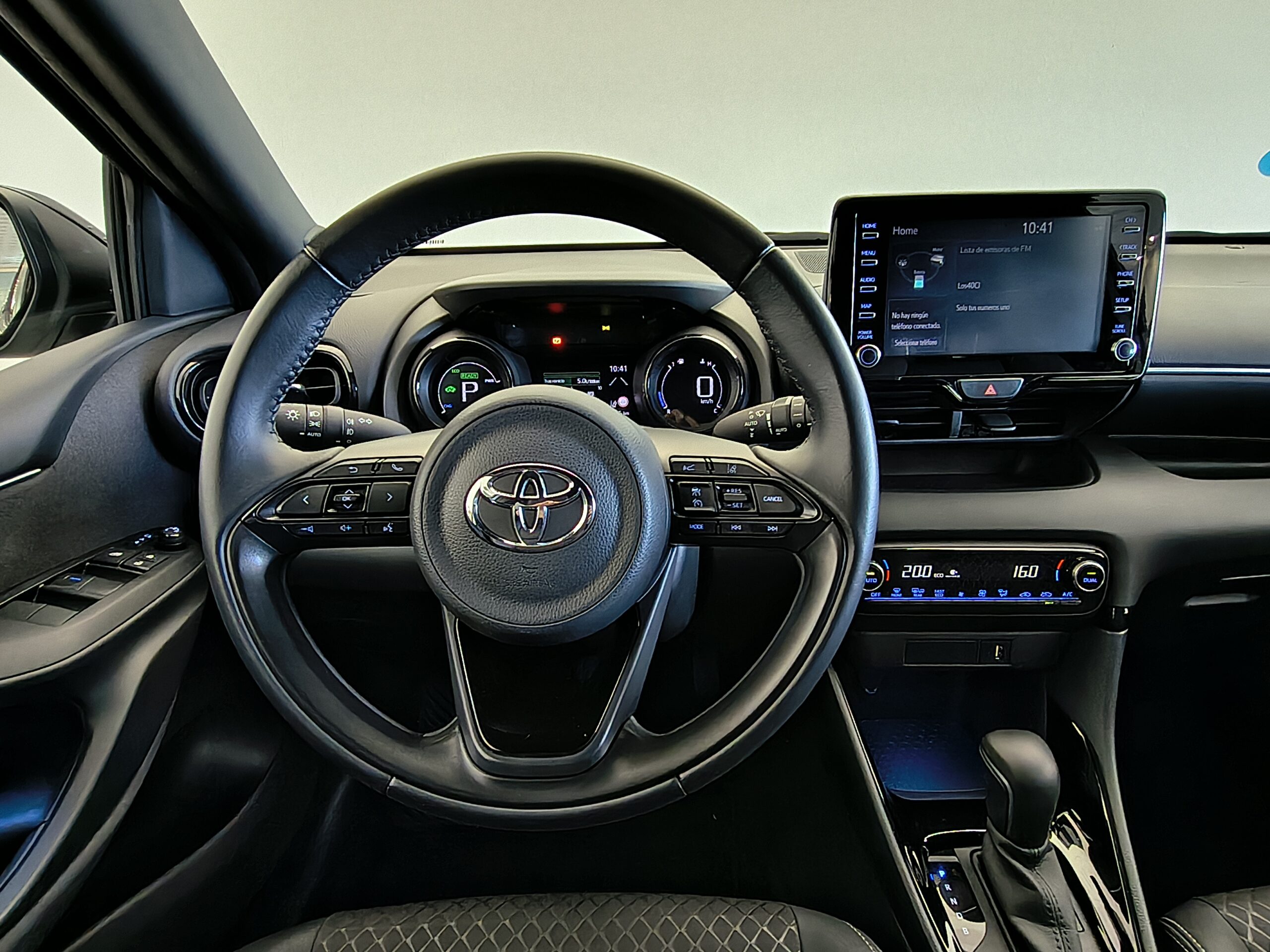TOYOTA YARIS - Imagen 9