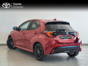 lateral posterior toyota yaris 120H Style hibrido